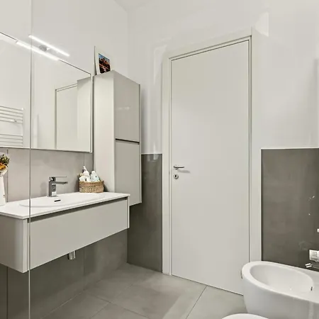Davide Host Classy&easy شقة