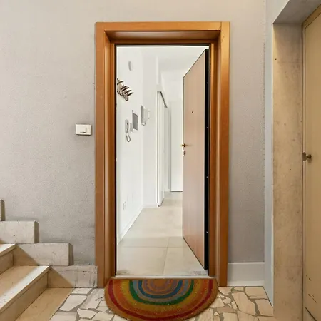 Davide Host Classy&easy شقة *